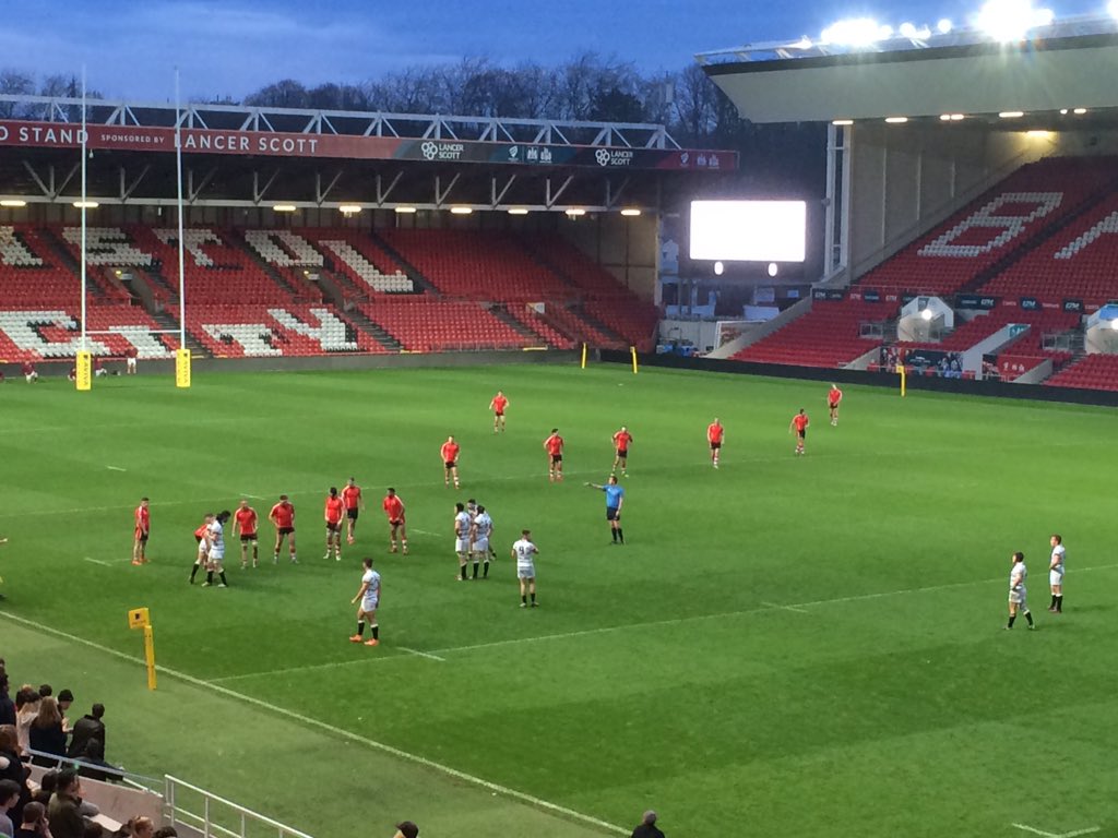 UWESport's tweet photo. Amazing atmosphere at tonight's game, well done @UWERUGBY @UWEWR #TeamUWE #EmbraceTheRivalry @TheSUatUWE @UWEBristol #uwevsuob https://t.co/UjfDF1c3UM