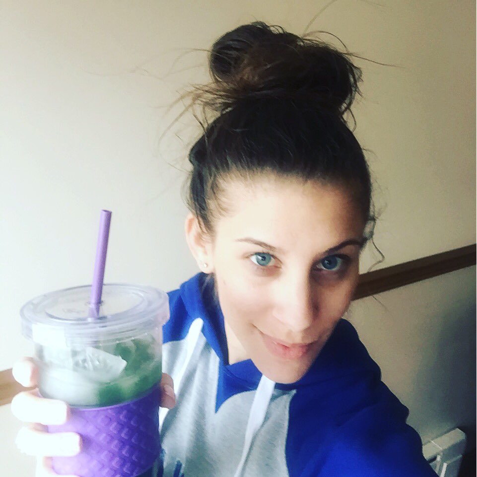 lizpro2401's tweet image. Today I celebrated my first #wrapcash and drank my yummy #greens 💚. Thank you #itworks for letting me do ME!