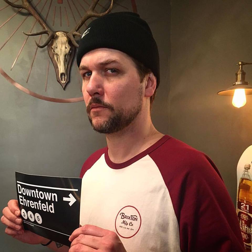 EHRNFLD's tweet photo. #gentlemenbarberclubscologne #ehrenfeldapparel #gentlemenbarberclubs #domposse #barbershop #johnny https://t.co/7tGr70IoLw