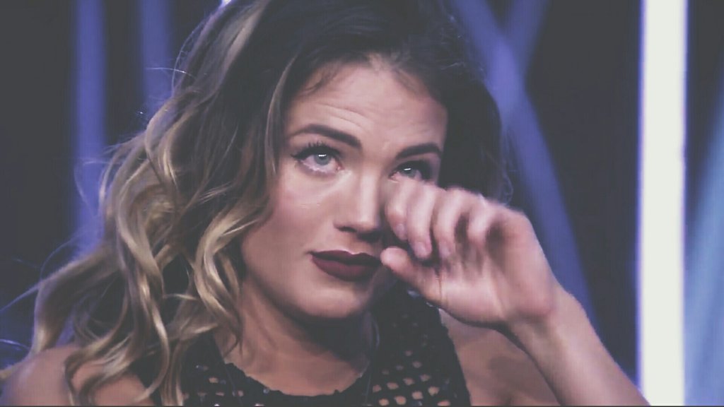 wholemeri's tweet photo. No puedo súper, no puedo💔 
#Gala14GHVIP5 https://t.co/F7kmXqnqlE