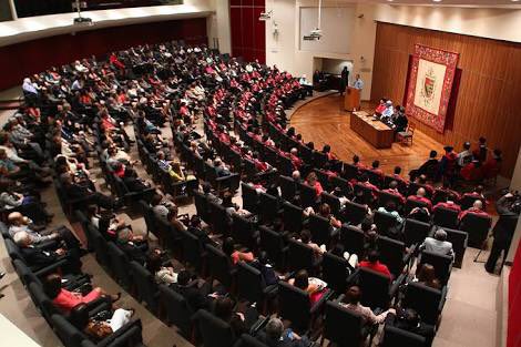 JoseALozanoDiez's tweet photo. Hoy celebramos medio siglo de vida de nuestra escuela de negocios. 50 años de servir a la comunidad empresarial. https://t.co/uYHpTX3QzA