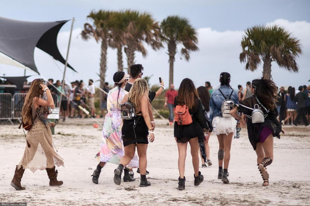 Review :: Inaugural Rapture Electronic Music Festival during Miami Music Week miamipublicist.wordpress.com/2017/03/30/rev…