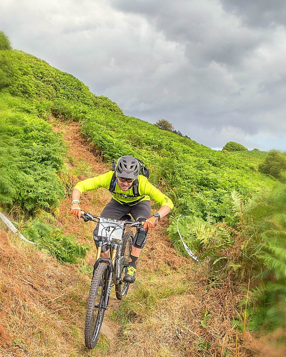 Pedal_Addict's tweet photo. #ThrowbackThursday raceday @EpicCymru @TroyLeeDesigns @TLD_BIKE  @orangebikes #wales #mountainbike #raceday #troyleedesigns  #29er #elbows https://t.co/5S11ynbVqG