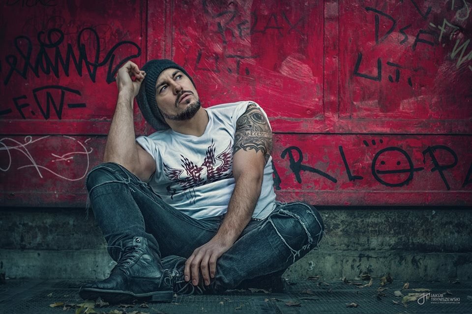 R O B • F O W L E R tweet media