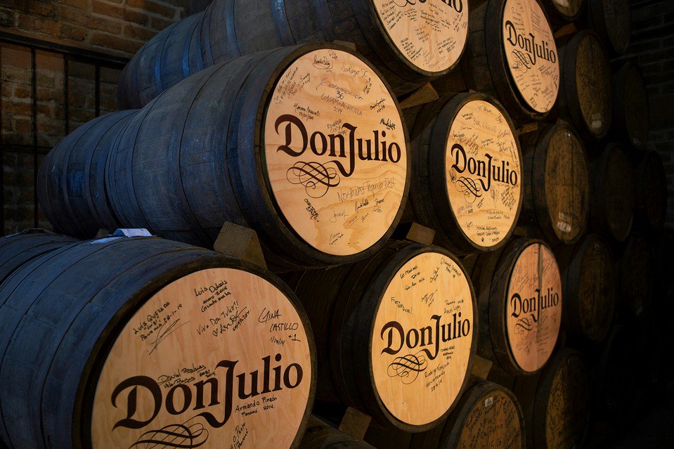 LongstreetsBar's tweet photo. Thursday Flight Night!
$2 Domestics
$5 Fresh as Helles
$15 Don Julio Fight
(Reposado, Anejo, 79th Anniversary)
Cheers Friends! https://t.co/0ENgx95KB0