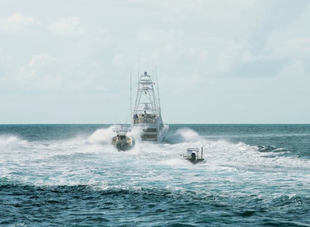 Sportfishing17's tweet photo. Recently had a photographer following the fleet around and got some incredible picks of us hitting some rough waves. #fishing https://t.co/ZGcn8JOPu6