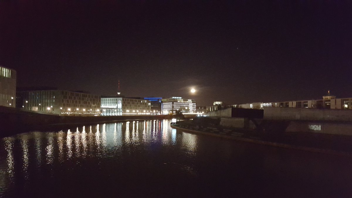 Storch_i's tweet image. Gute Nacht #Berlin #Spreebogen #Bundestag #BPK