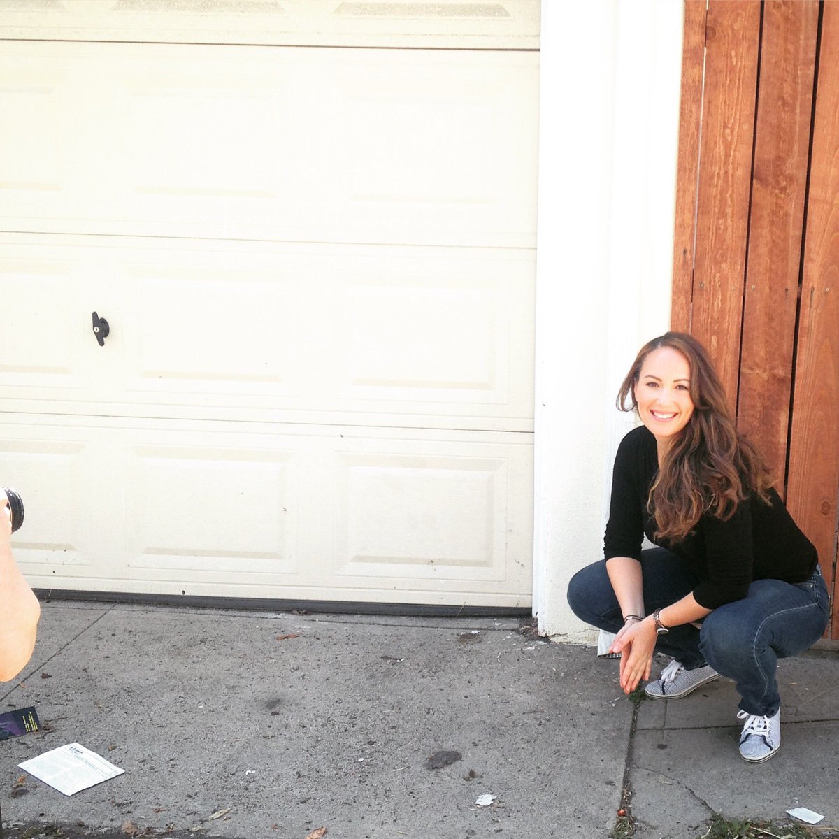 jasmindemain's tweet photo. Fun in the sun #headshots #actorslife #acting #photographer #photos #hollywood #sunshine #lalove #workworkwork #girlboss #workingactor https://t.co/Fwqxaf9CiP