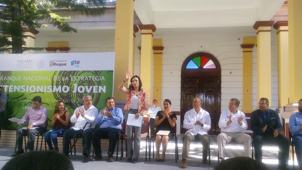 incarural's tweet photo. Da inicio el evento de Arranque Nacional de la Estrategia de Extensionismo Jóven 2017 en el Instituto Tec de Roque https://t.co/krksR7cByk