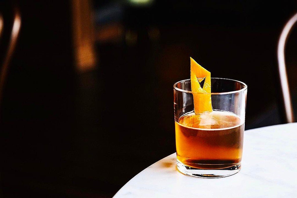 TimeOutChicago's tweet photo. It's 5:30, I think it's time for a cocktail. We've got our eyes on the cocktail menu @incometaxbar
#timeoutchicag… https://t.co/d7iBSdgLQU https://t.co/puhxVXwyed