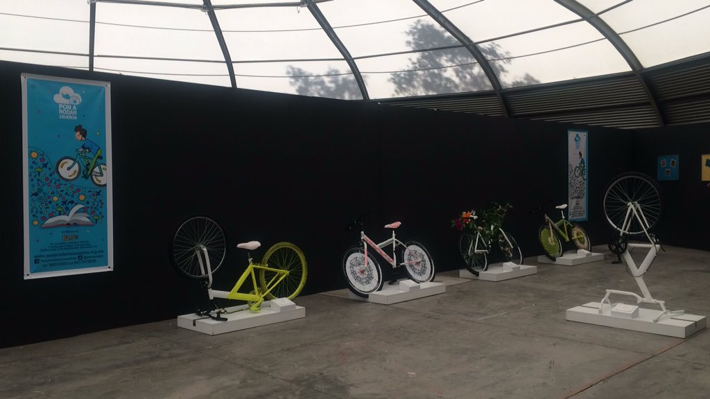 lys_proyectos's tweet photo. Estuvimo hoy en el @farotlahuac con la Fundacion Pon tus sueños a rodar @BicicletasMonk dentro del Foro Mundial de la Bici https://t.co/FARaW42Tmd