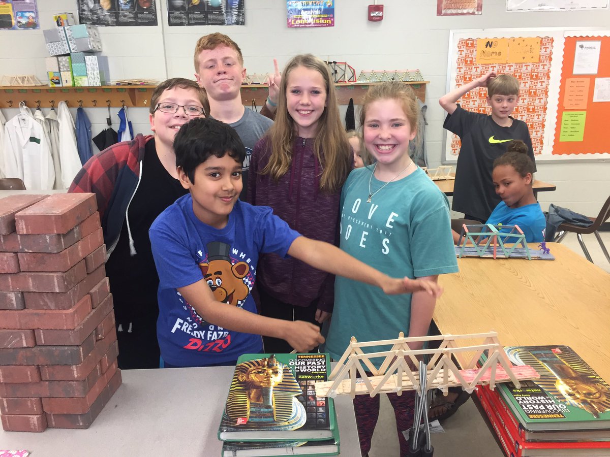 MrFreeman6th's tweet photo. More great bridge builds... (part 1) #EngageTheRaider https://t.co/WxNeqTXnmW
