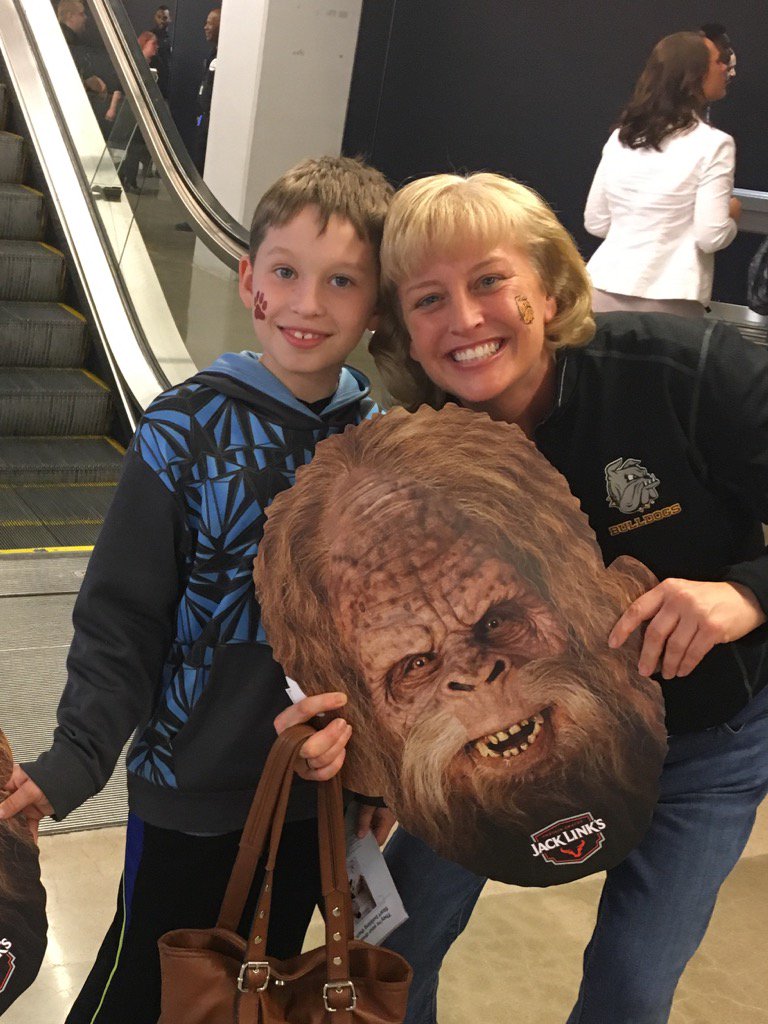 #selfiewithsasquatch