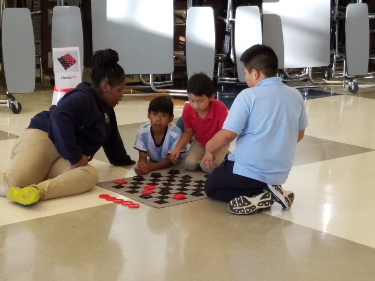 budewigbulldogs's tweet image. Family Time At Budewig!  #ASPRocks  #cares&amp;amp;prepares #aliefproud