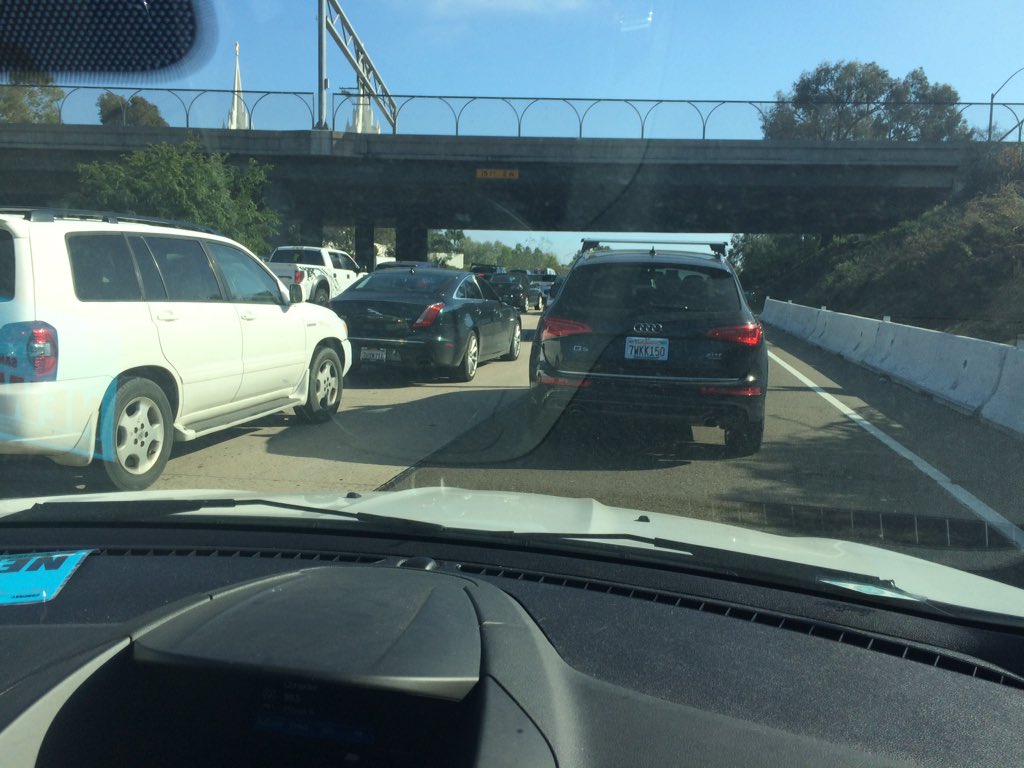 johncarrollcw6's tweet photo. AVOID THE 5!!!  Terrible traffic north &amp; south for miles! My photog &amp; I are caught in it at Nobel. Also bad at the 8 https://t.co/4mzyFpLFvs
