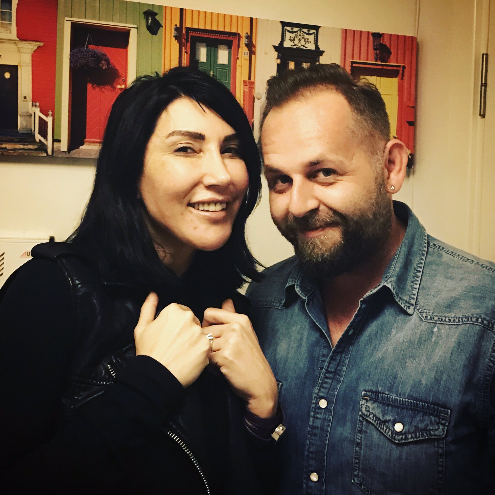 C8NBdeCWsAI7_1i.jpg:large