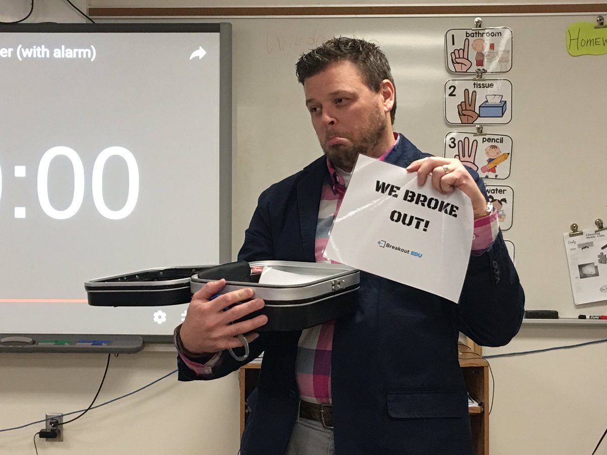 WattersUTES's tweet photo. Collaboration, communication, &amp; critical thinking in breakoutedu Owl game.Thx Mr. B. Didn't solve it, but had fun trying! Until next time... https://t.co/k21stGRilm