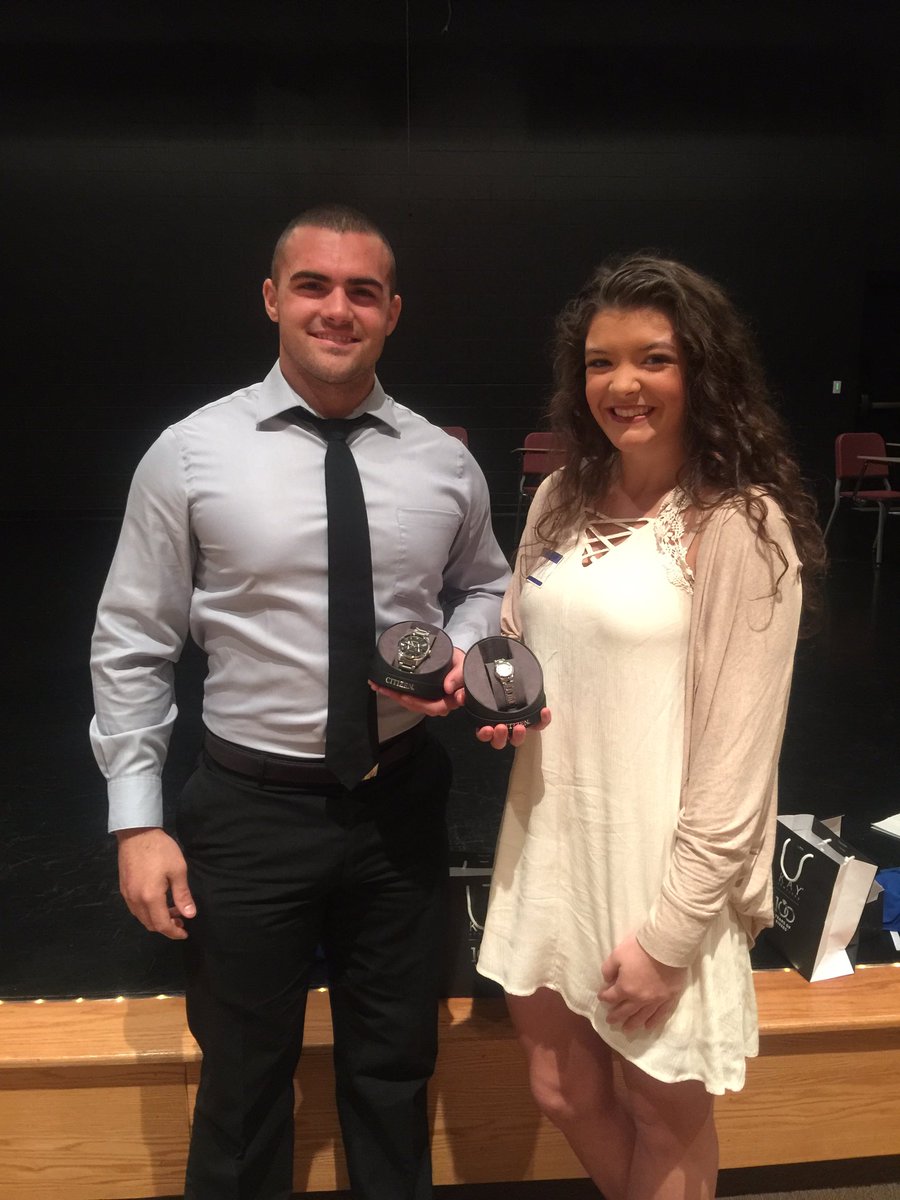 Janice_Marcum's tweet photo. Congratulations to our Essentials 4 Employment winners! Great job, Brandon and Isabella! #lovekyschools @BCPSdistrict @BoydCountyHigh https://t.co/HhSFhHcS9d