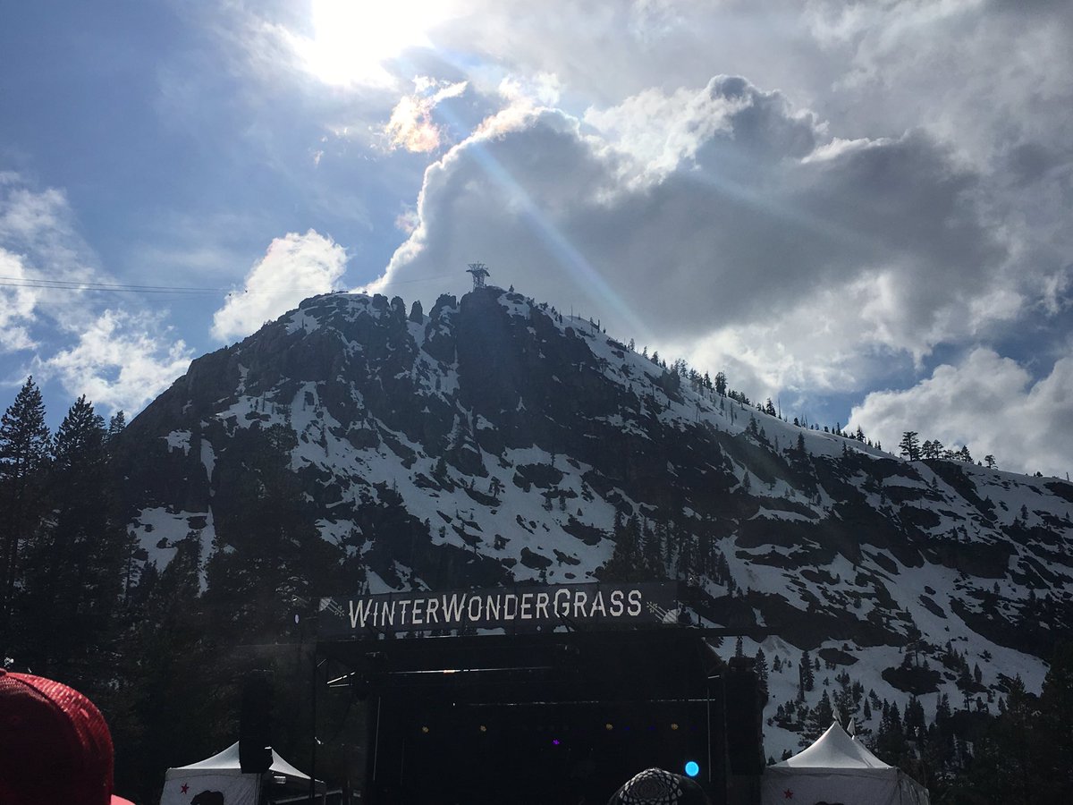 🎻 🎶 @winterwondergrass returns to <a href="/squawalpine/">Palisades Tahoe</a>! tag along on our #musicdiscovery adventure. bit.ly/WWGday1