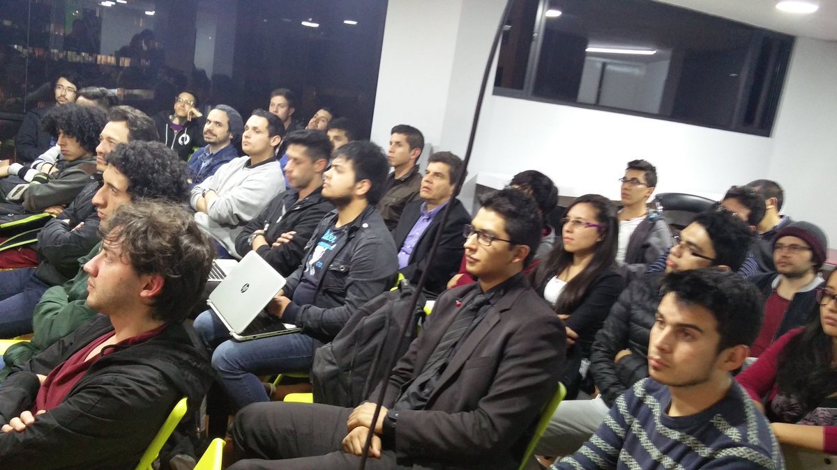 BogotaJS's tweet photo. Full house en @platzi en el #BogJS 😍 https://t.co/94lE4FuLNd