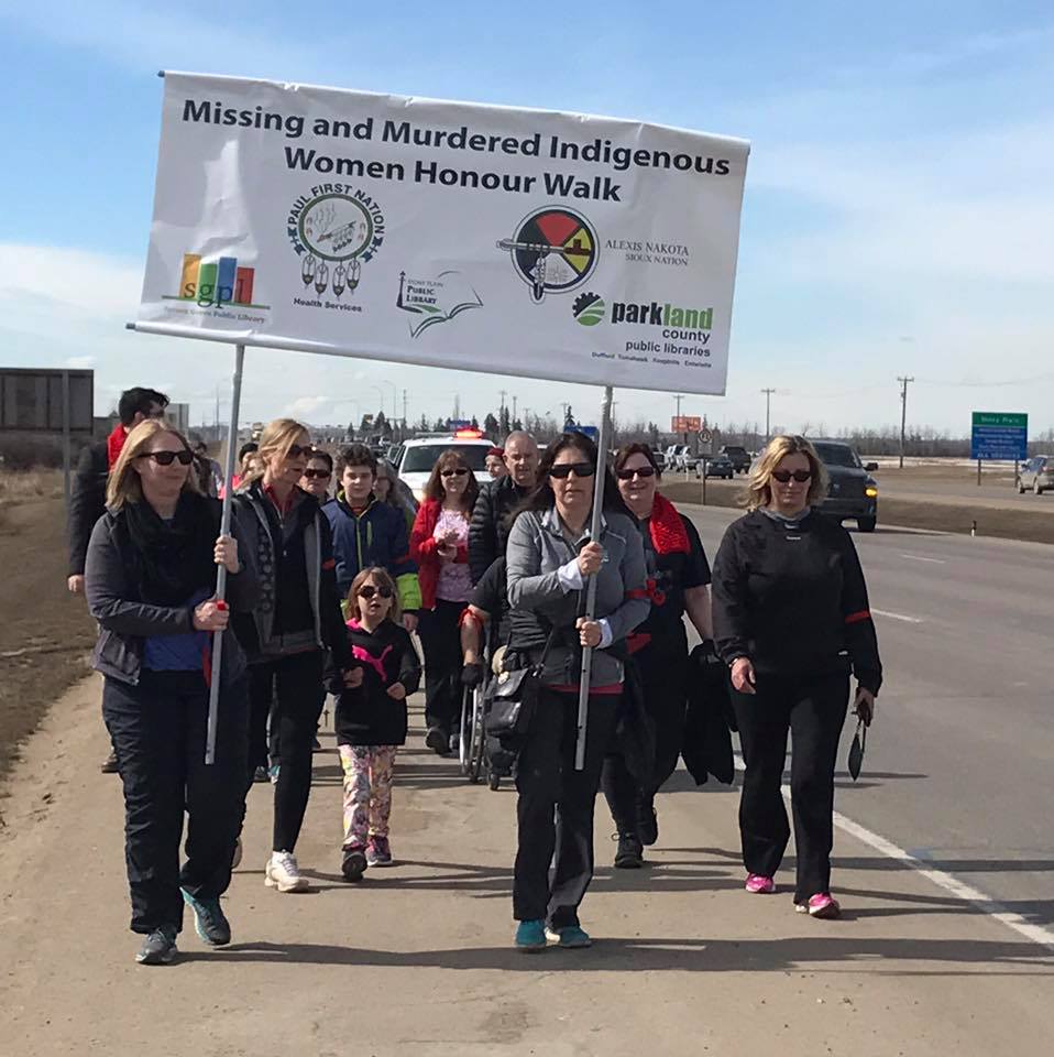 SG_Library's tweet image. Here are some photos by @PrlLibrary from yesterday&apos;s #MMIW Honour Walk. Thank you for your support for this cause. @StonyPlainAB