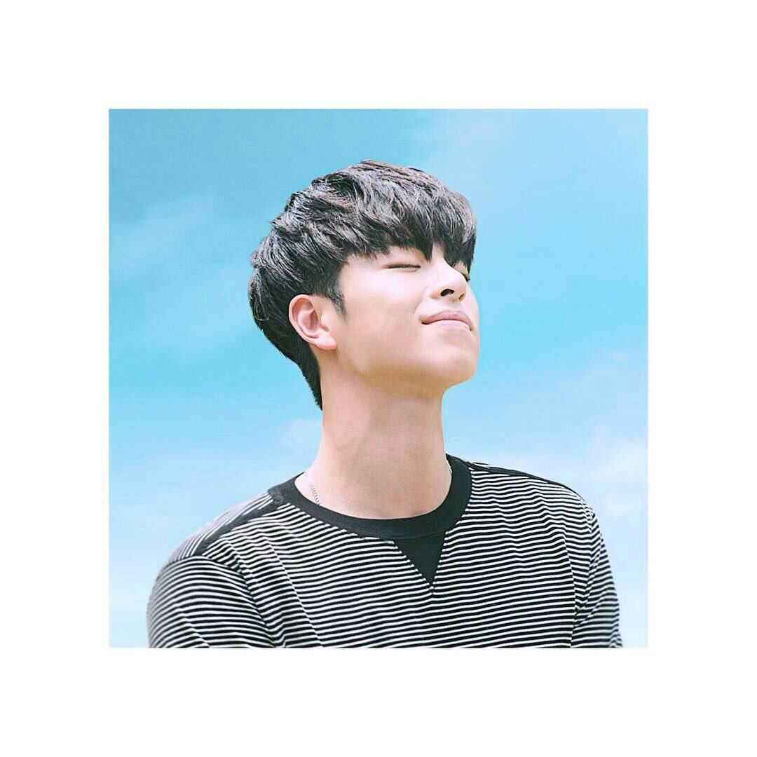 ゆりあ ジュネ センイルチュッカヘ これからもカッコイイ歌声と 面白いmc見せてね じなんふぇ最強最高 ジュネ사랑해 ジュネセンイルチュッカヘ Ikon 事故画王 구준회 사랑해 T Co 5mp4uvseyg Twitter