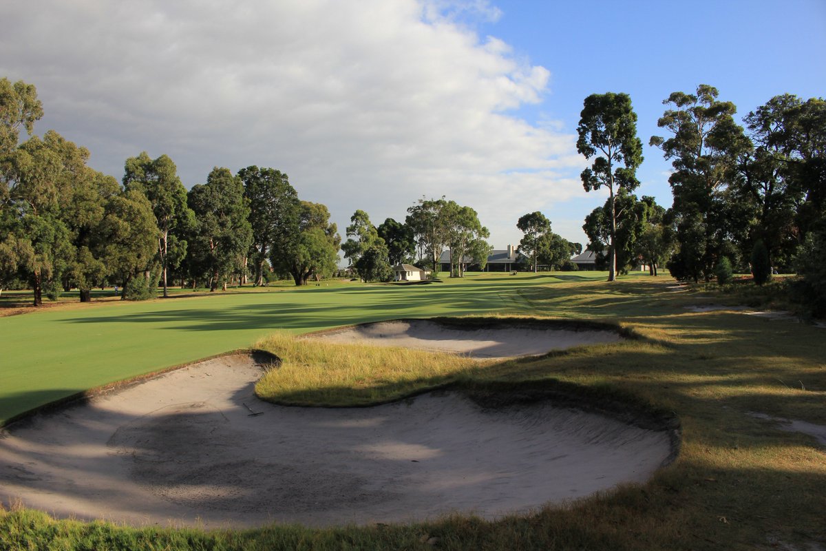 MetropolitanGC's tweet photo. Golf can be played all year @MetropolitanGC on the @MelbSandbelt, but if hard pressed to choose the best time, Autumn may be it. @Melbourne https://t.co/vb4eq4FvEs