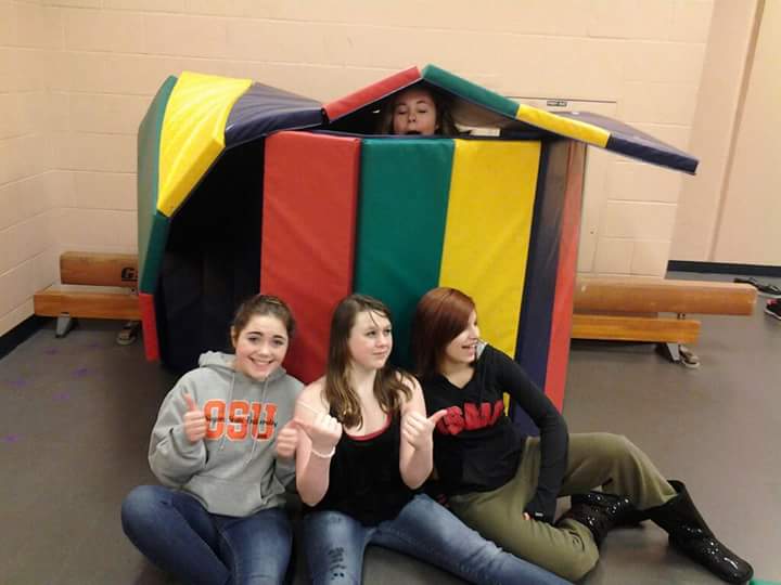 DeenaDayna's tweet photo. 8th grade throwback 😭❤ https://t.co/YdEFd8lDLx