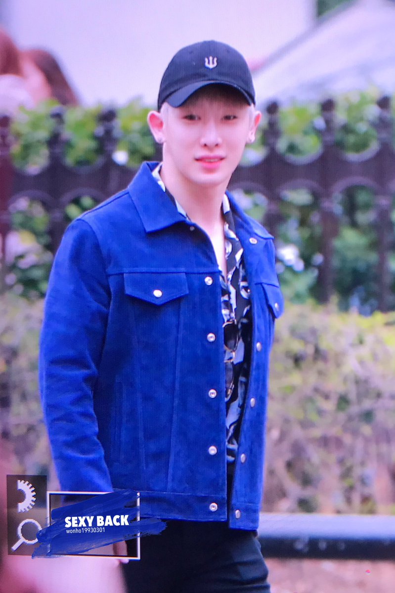 wonho19930301's tweet photo. Preview 170331 뮤직뱅크 #원호 #wonho #몬스타엑스 #monsta_x @OfficialMonstaX https://t.co/97Kac0id4c