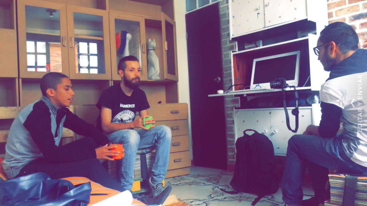 LoopBta's tweet image. Agua de panela y jengibre ! Muy pronto podrán ver nuestra entrevista en vivo #aguadepanelayjengibre arte independiente !