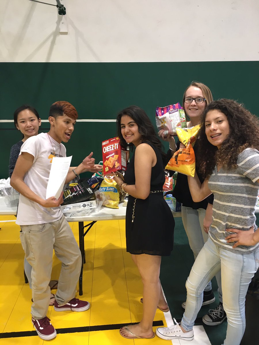 h0slay's tweet photo. #keyclubbersbreaktheinternet at concord Key Clubs Social https://t.co/H5FDrComHG