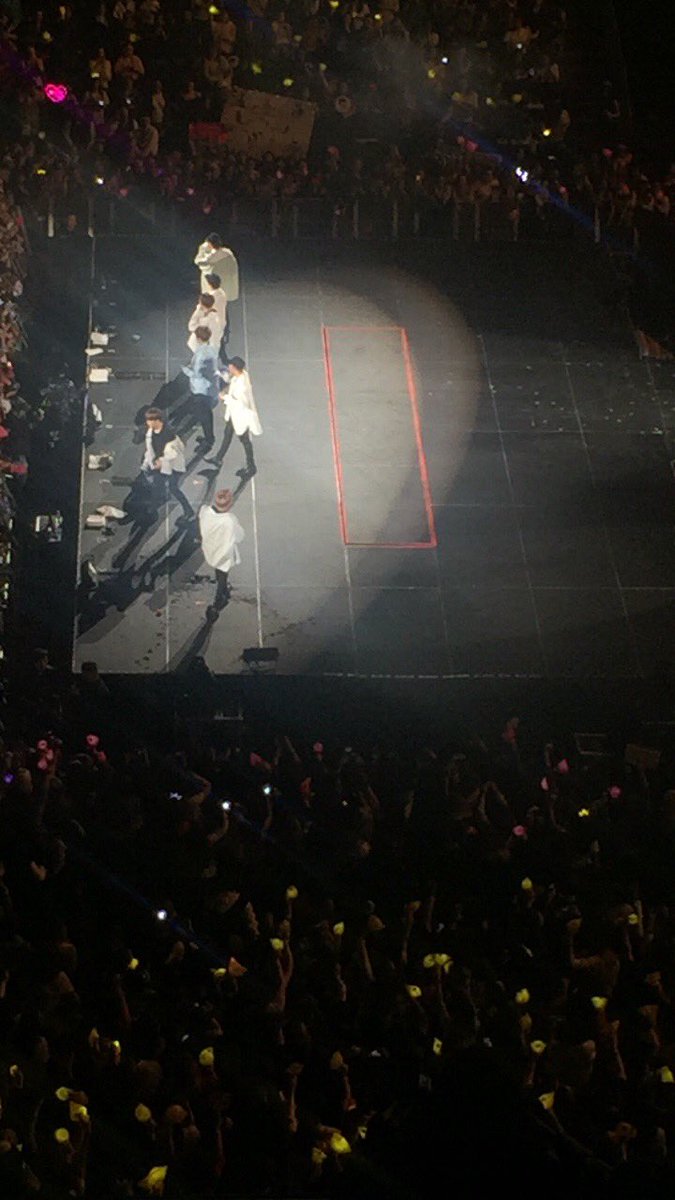 cyphergods's tweet photo. So at this time last week I saw bts for the first time. That day was so memorable I love them so much, they're just amazing in every way. 💕 https://t.co/Ar5YKADskB