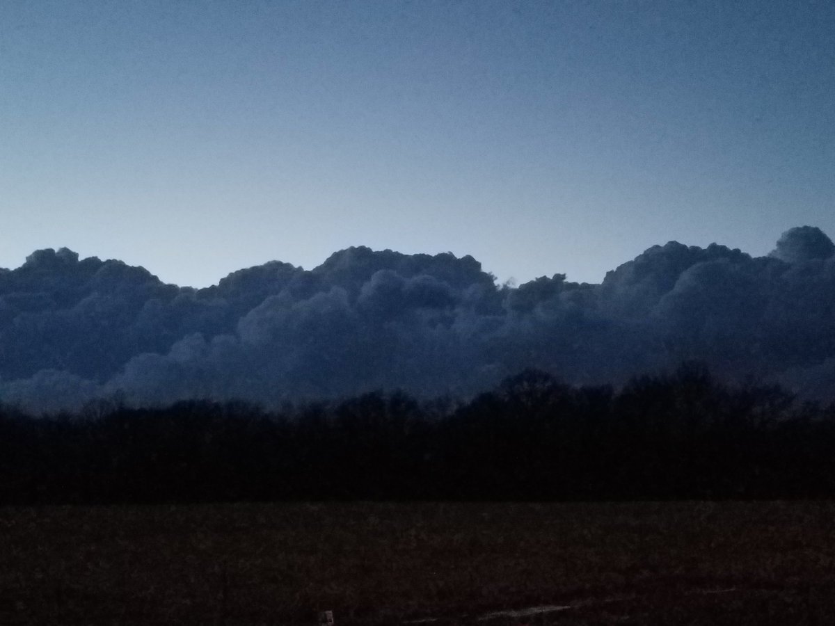 davancharlene's tweet photo. #amazing @Eric14news @ErinMeyer14News @Byron14News @Dan14News  @14News https://t.co/f2OU6Z2v0L