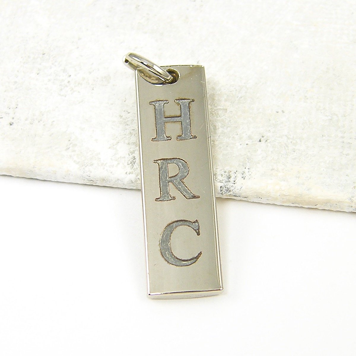 1141Memories's tweet photo. Silver Initial Pendant, Your Initials, Personalized Bar Pendant,β¦ https://t.co/QNhlopD2IA #1141Memories #VerticalBar https://t.co/2oWgSrroTn