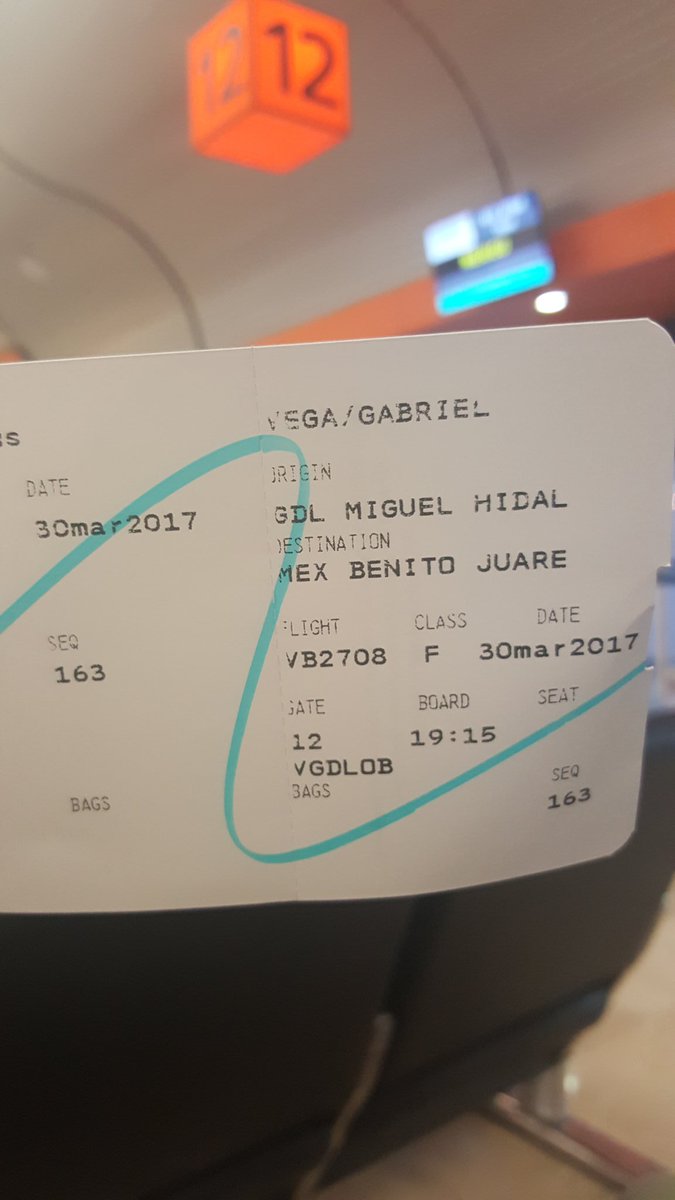 Cayetanomurriet's tweet image. @VivaAerobus no puede ser que sobrevendan vuelo 2708 y no nos den opciones para ir al destino. Llegue 2 hrs antes de abordaje.