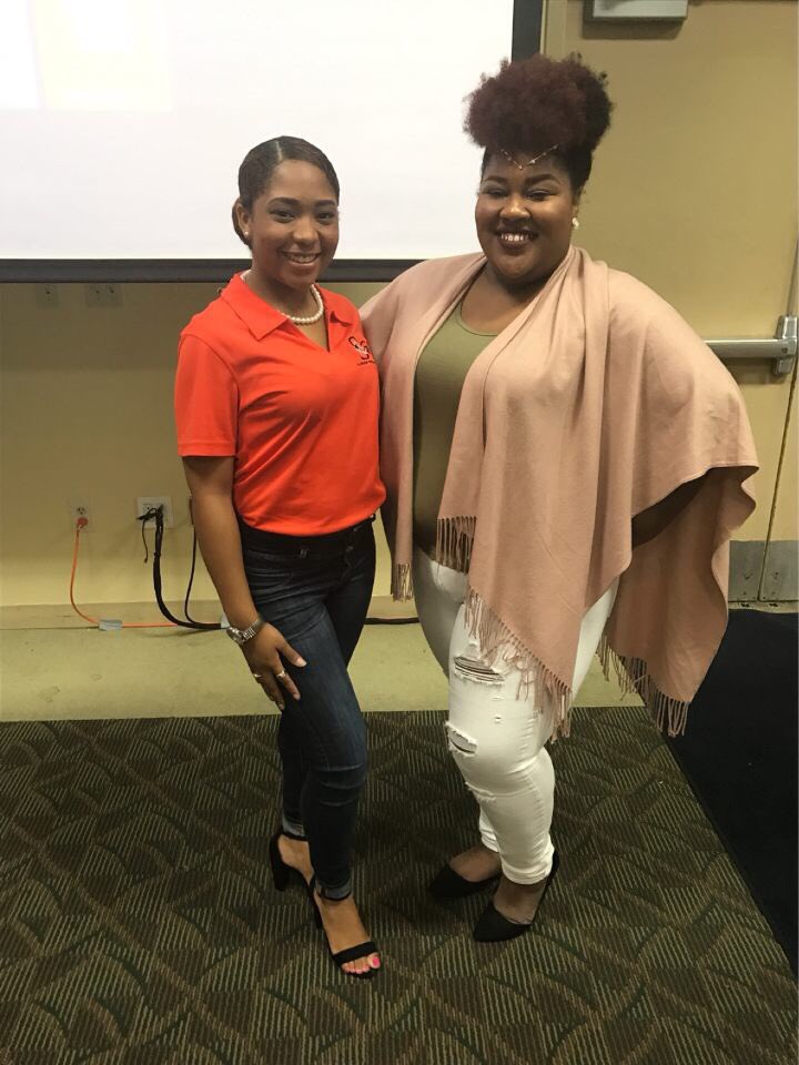 tashh_gem's tweet photo. Met the founder of Divah Filez. Make sure you all follow them https://t.co/UhaSO5EkLW