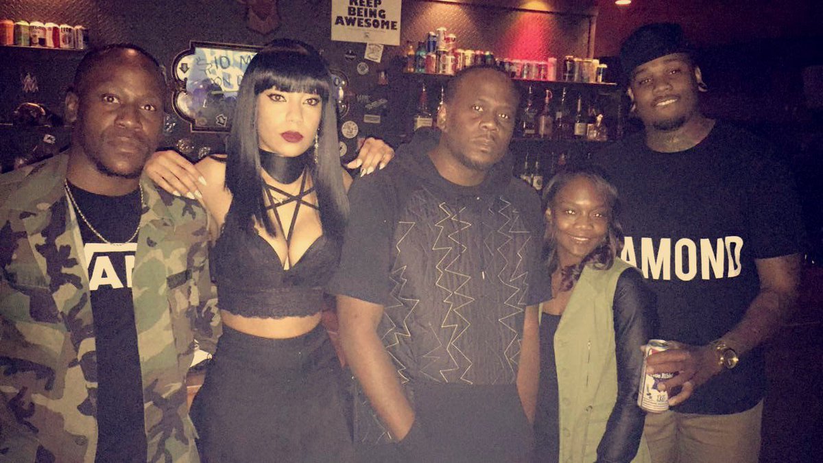 ThePanamaJane's tweet photo. #OutThaTrunk #SkantilyKlad in the building @schweinbeck #JaneGang https://t.co/dxlXCQdNwB