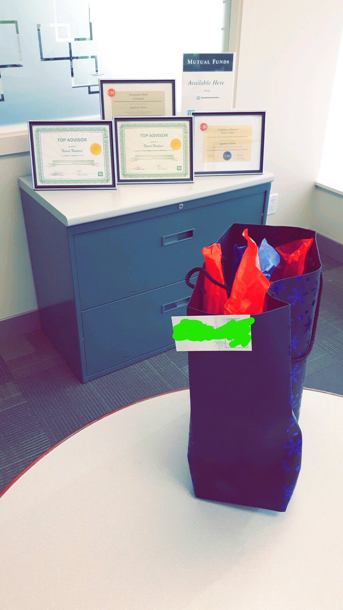 Navid_TD's tweet photo. When a repeat customer shows his appreciation for #LegendaryAdvice #BalancedAdvice #LegendaryLEI #ProudtobeTD #CVNS #TDParkandTilford https://t.co/3oKZAp52r2