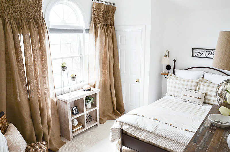 Gable Guest bedroom reveal! Neutral, relaxed and welcoming! AD bit.ly/2oeYo9X #RelaxItsLees @carpetone