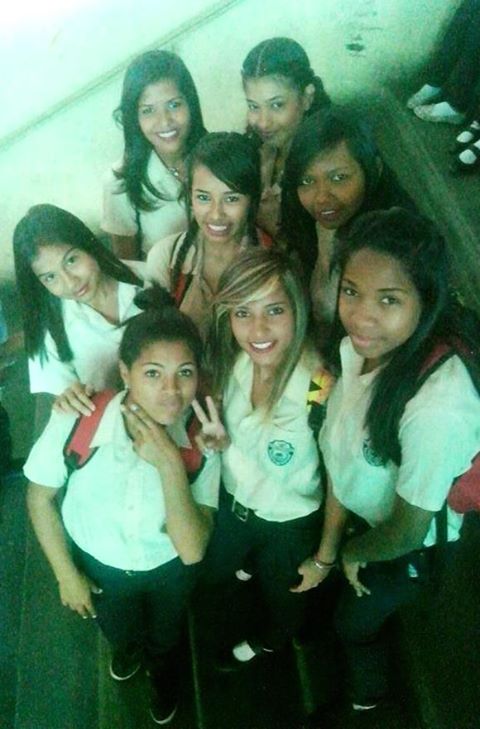 🍷🍷🍷compartir con ustedes se a convertido en mi rutina momentos inolvidables juntas😍😘🍷 las quiero mis lokas 😘😘😘😍