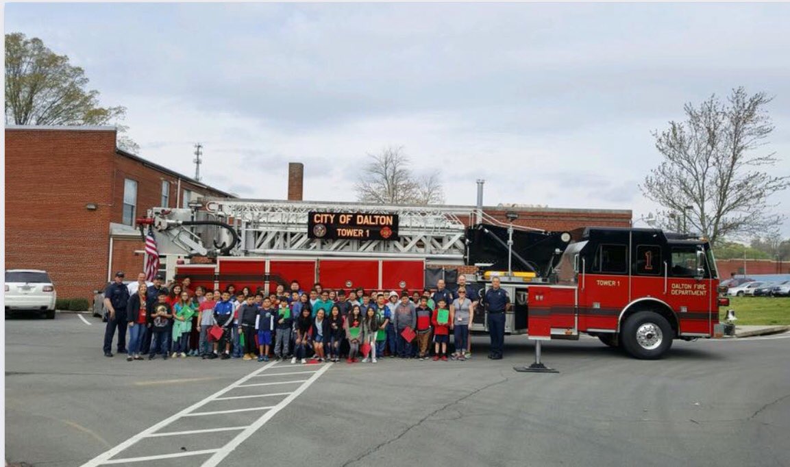 BRJaguars's tweet image. Thank you #CityofDaltonFire Dept. for teaching 5th graders all about fire safety with #FireExplorers #community #DaltonDifferenceAtBlueRidge