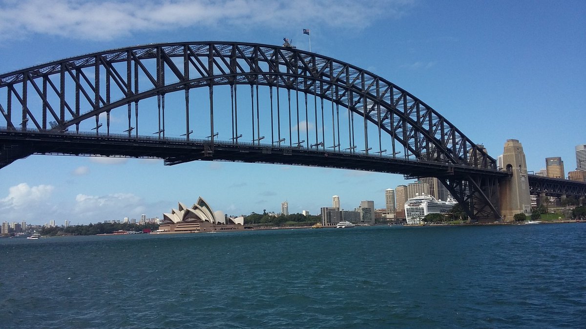 vsaustralia1's tweet photo. Got to know 2 new clients today, now back to the office by ferry. #ActionSessionVS #TakeAction #SydneyLife #IntlStudents #WorkinAUS https://t.co/3Kel5fH3Op