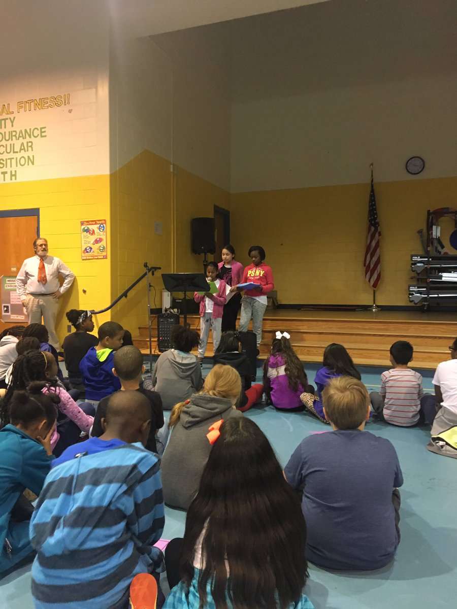 missmpeterson's tweet photo. Recognition Ceremony! #risktaker #relfective #perfectattendance #studentleaders @FoxRoadES @ibpyp https://t.co/vhrpnkZwrE