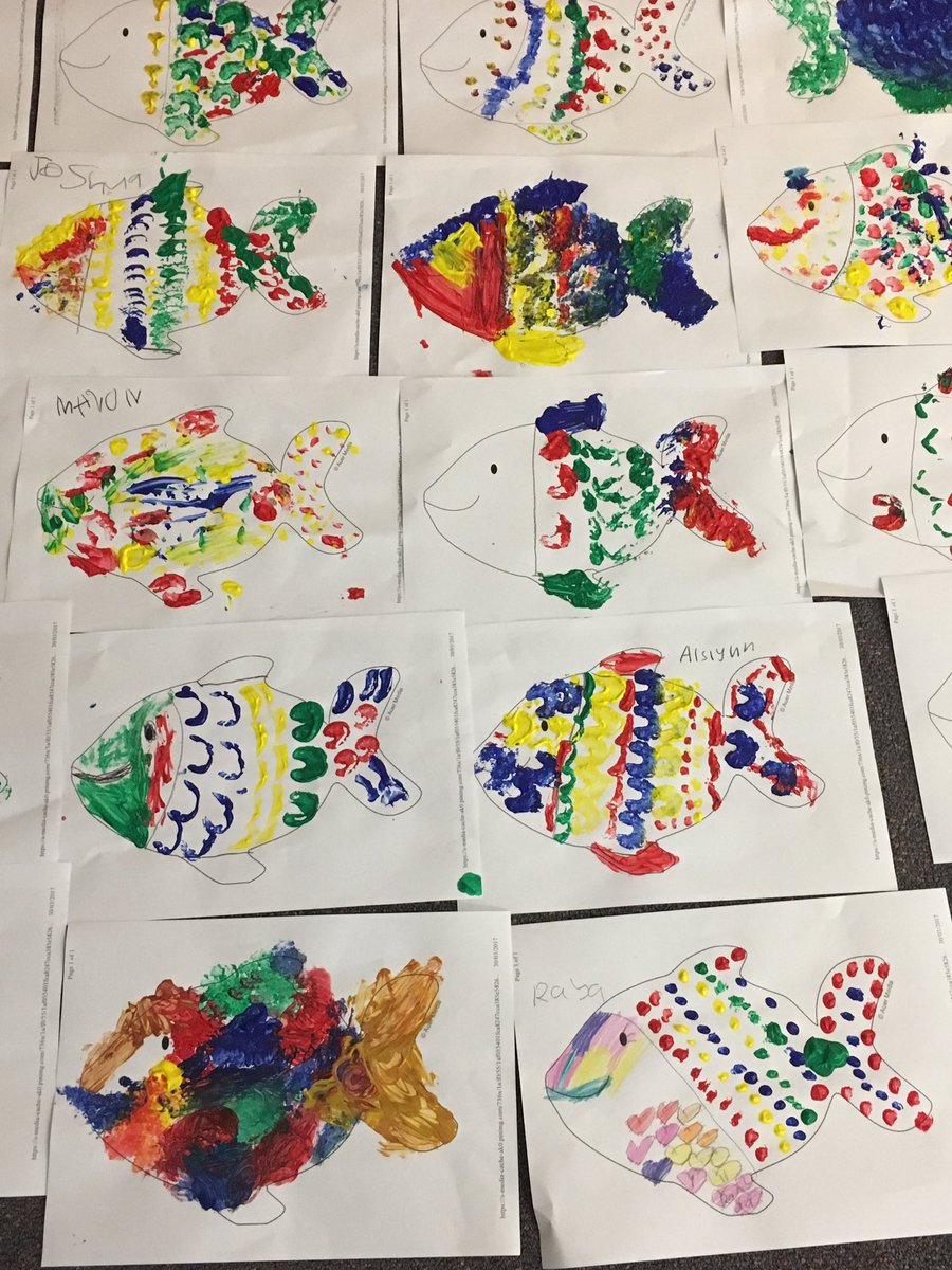 Maree_E_C's tweet photo. Year 1 RFF groups making some colourful fishies using CELERY! With Mrs Southam, Miss Rivera and Miss Cole - @IngleburnPs https://t.co/w9mQ0io0yy