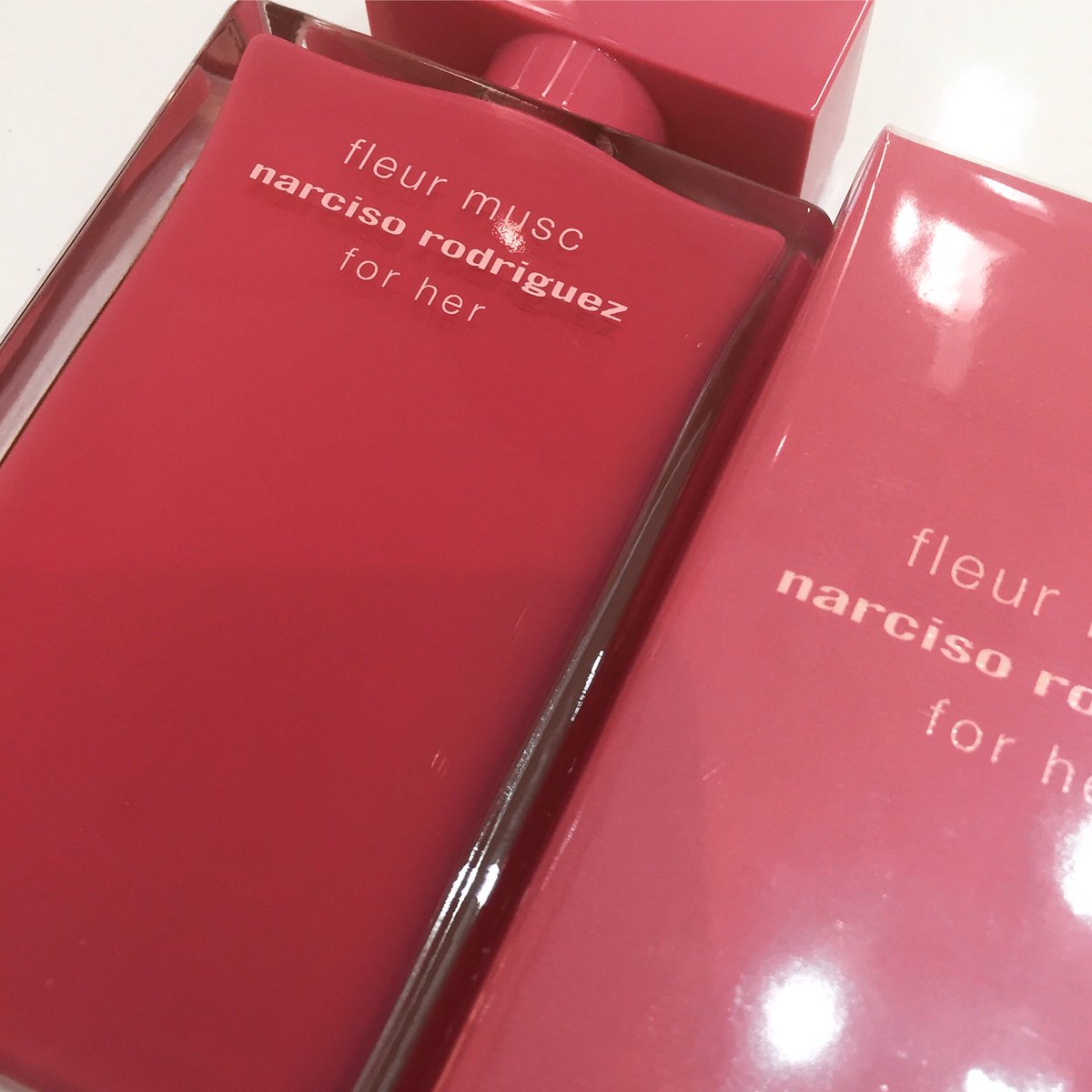 SDMsetonYYC's tweet photo. Just in: Narciso Rodriguez Fleur Musc. This sophisticated musky fragrance speaks volumes when it comes to women. https://t.co/YSvavqjsC7