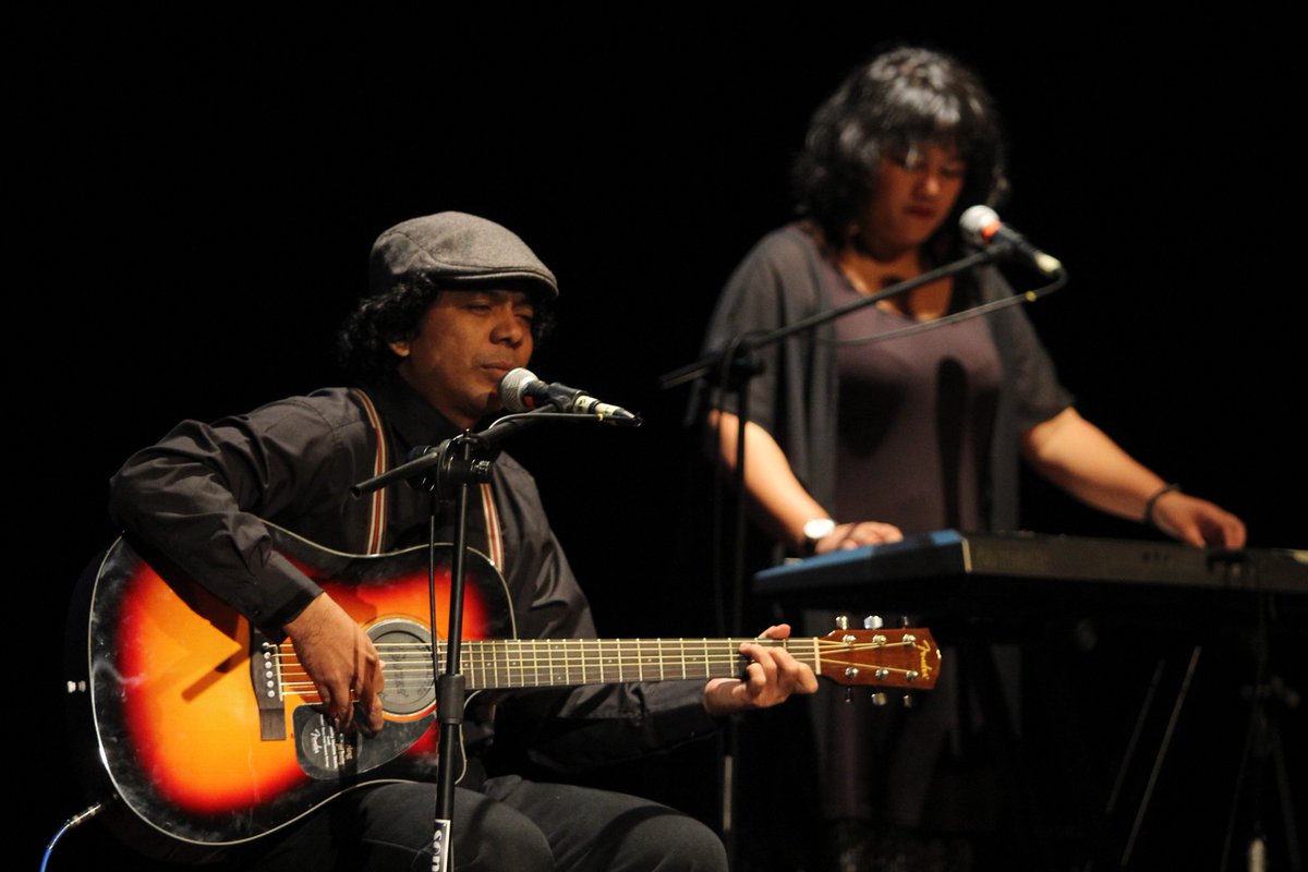 Photo by jose

Masih edisi konser "Suara Dari Jauh" Ari Reda