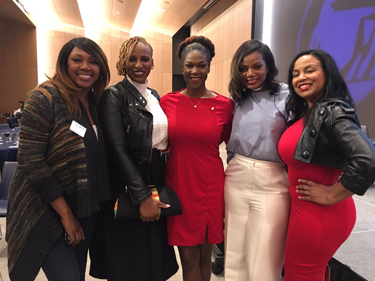 WendyCasting's tweet photo. #OwnMyFuture #DeeMarshall presents Win, Rock, Rule #Prudential #NewarkNJ @taibeau @DeeCMarshall AMAZING EVENT๐ https://t.co/pef7ZhE7qY