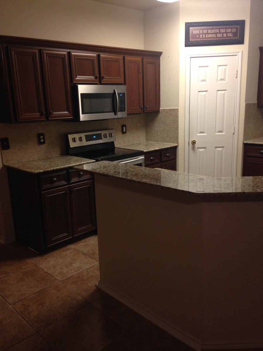 mwhydoc's tweet photo. #Day4 #JobWellDone #KitchenTuneUp of Killeen-Gatesville Allison says not done until New fridge comes Tuesday. https://t.co/vDVcuChRjM