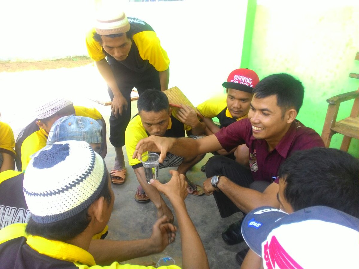 Karsunanda03's tweet photo. Penyuluhan Pembenihan ikan lele di Lapas Kota Solok Berbagi untuk mengisi waktu @puslatluhkp @BudidayaKKP @susipudjiastuti @PPBPUSLUHDAYAKP https://t.co/TNSuazU4sh