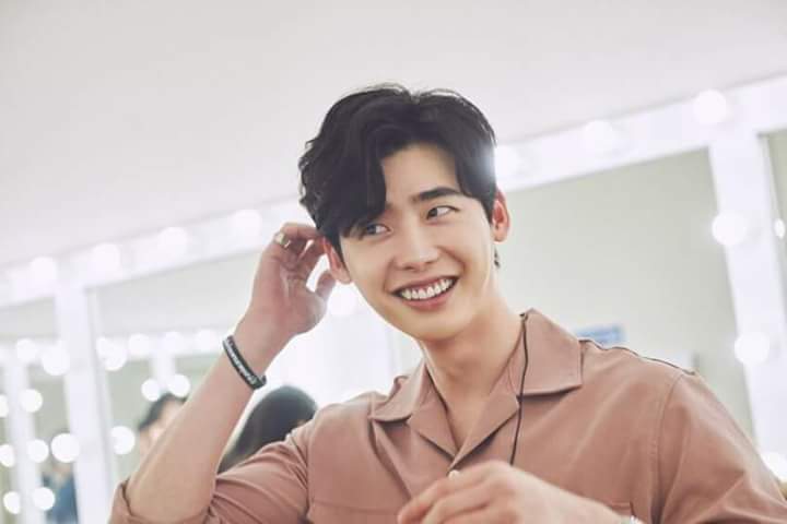 #7thDebutLeeJongsuk
#leejongsuk_fc_Indonesia
#7yearsWithJS
#7thAnniversaryactorJS